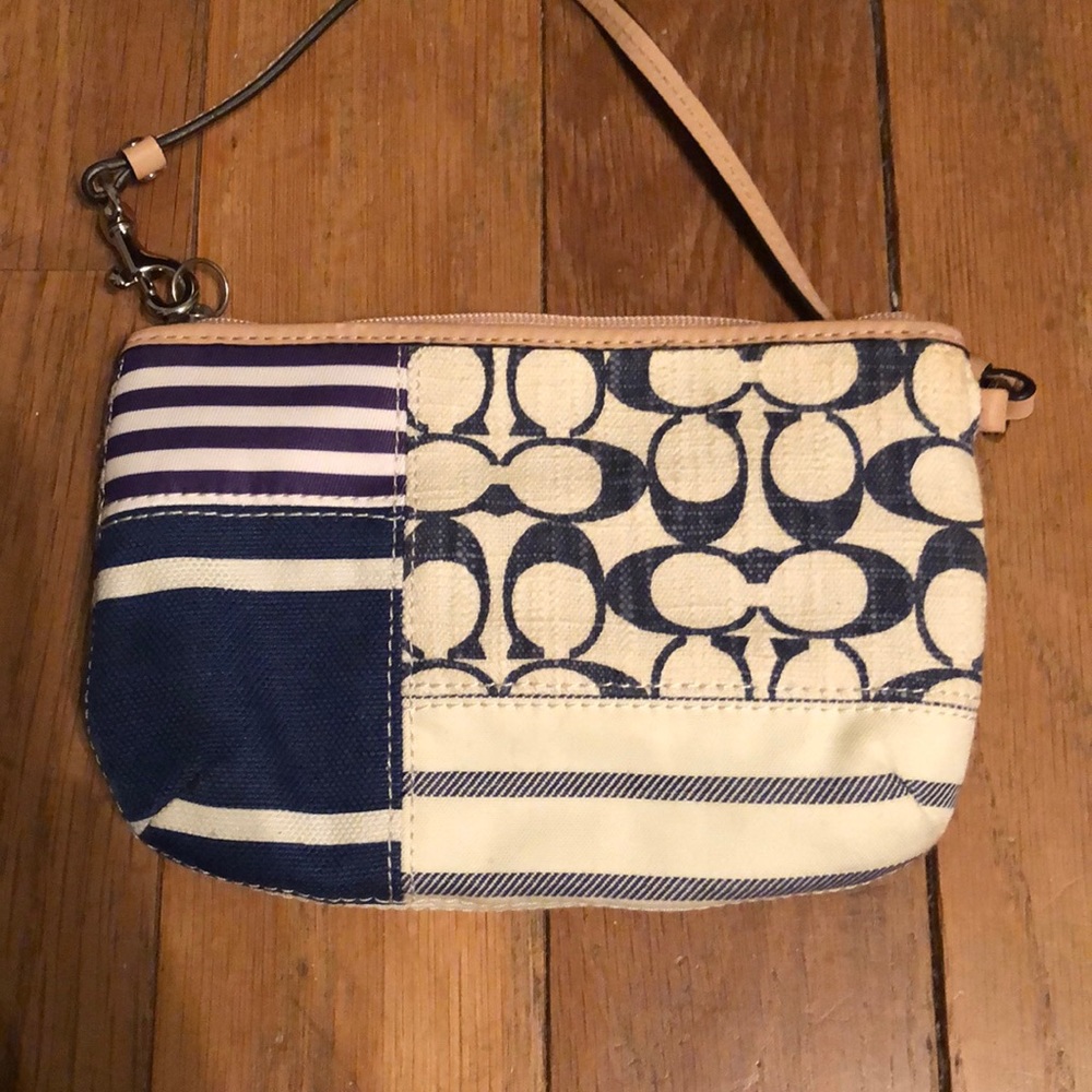 Coach wristlet - Picture 2 of 3